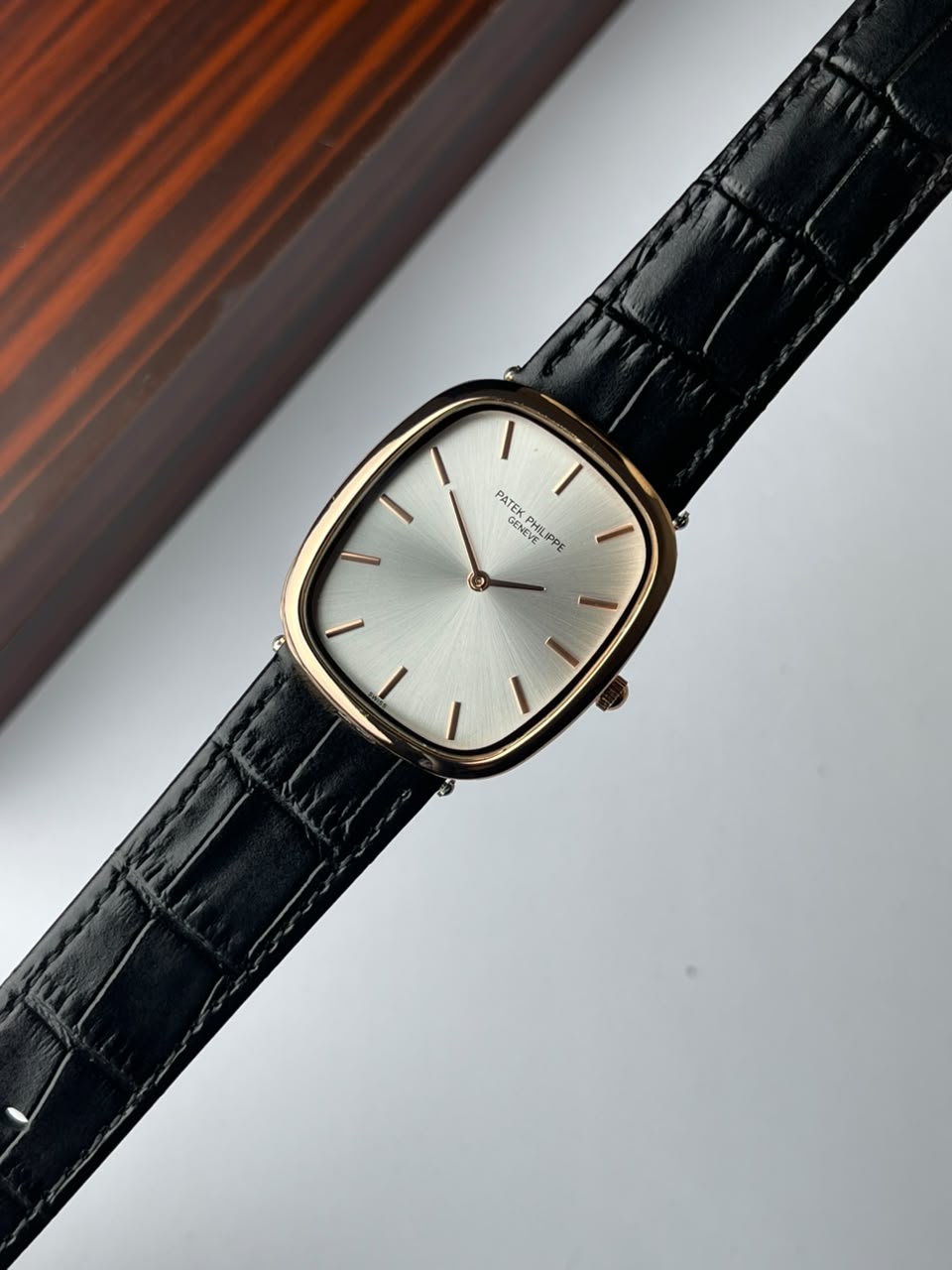 Patek Philippe Ellipse Quartz Leather Strap Watch for Men – RoseGold White