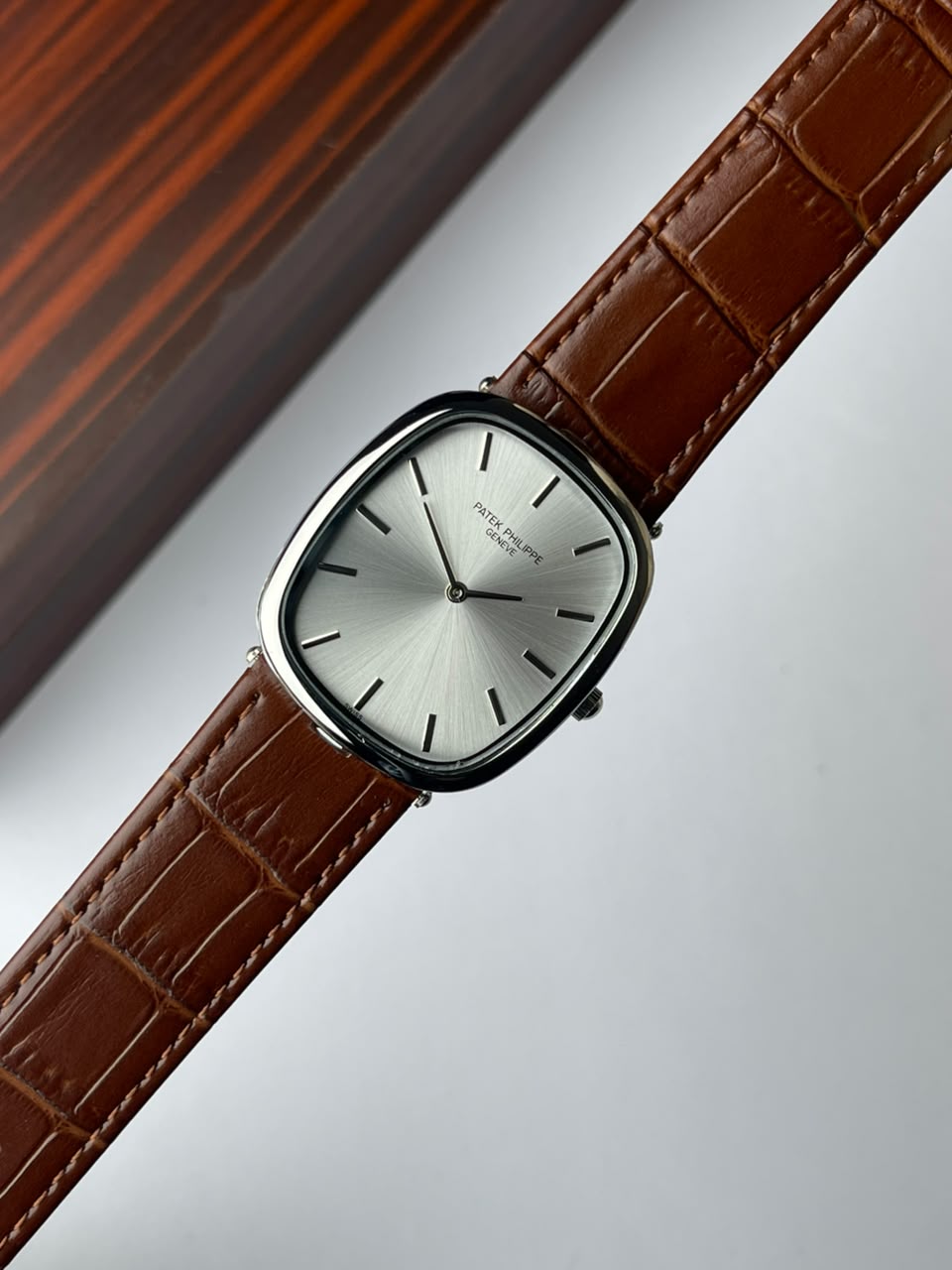 Patek Philippe Ellipse Quartz Leather Strap Watch for Men – Brown White