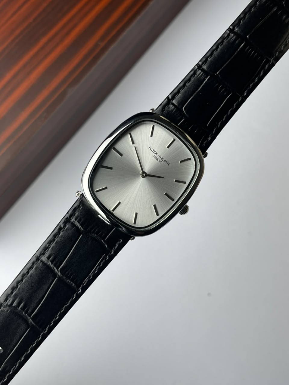 Patek Philippe Ellipse Quartz Leather Strap Watch for Men – Silver White
