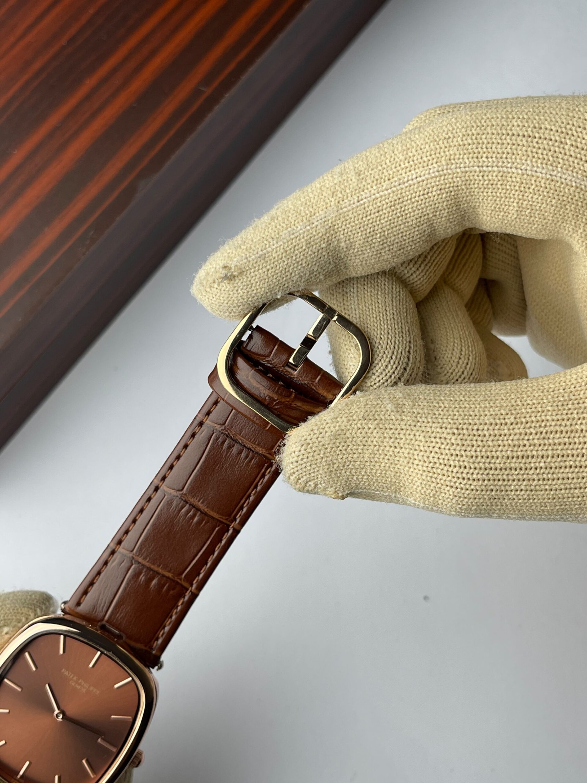 Patek Philippe Ellipse Quartz Leather Strap Watch for Men – Brown White - Image 3