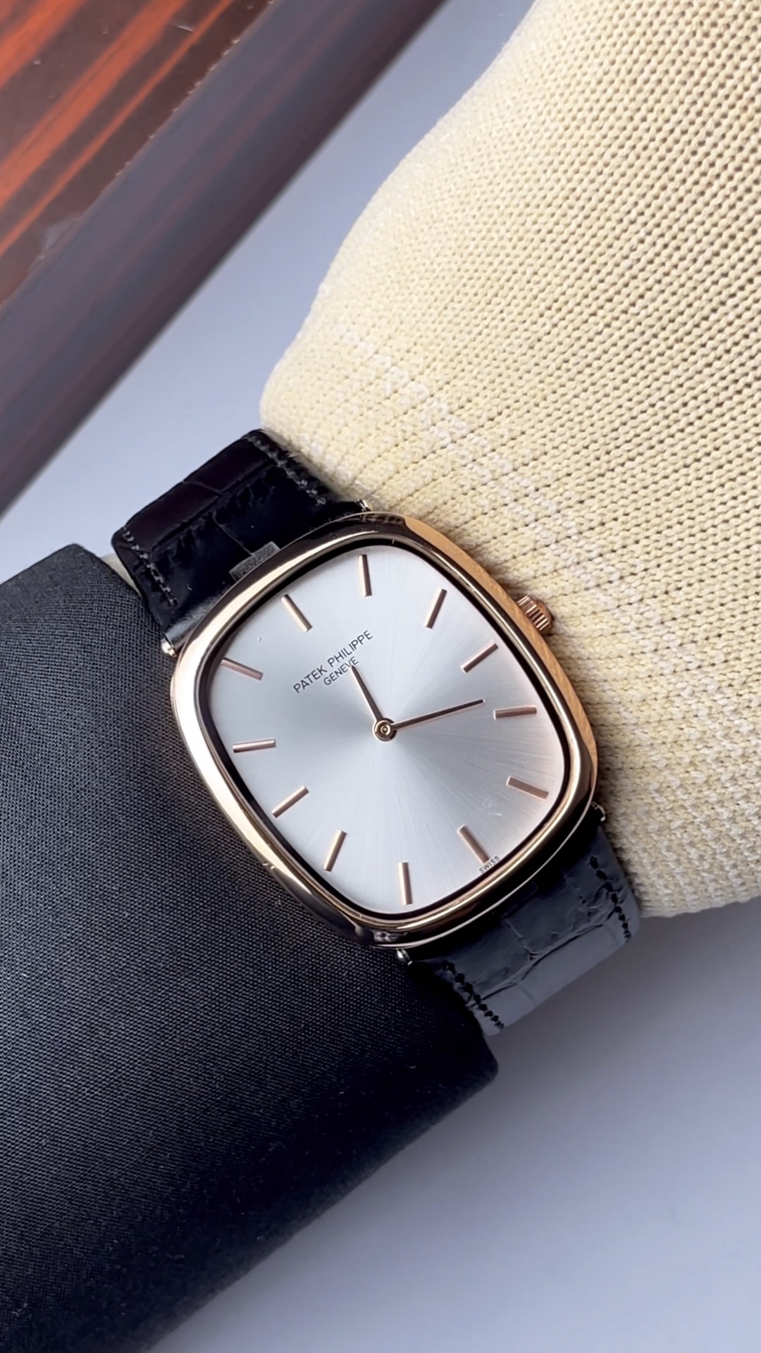 Patek Philippe Ellipse Quartz Leather Strap Watch for Men – RoseGold White - Image 2
